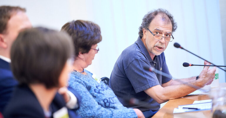 Rafael Muñoz de Bustillo, economista: “El Estado de bienestar es perfectamente sostenible económicamente siempre que cuente con el apoyo social”